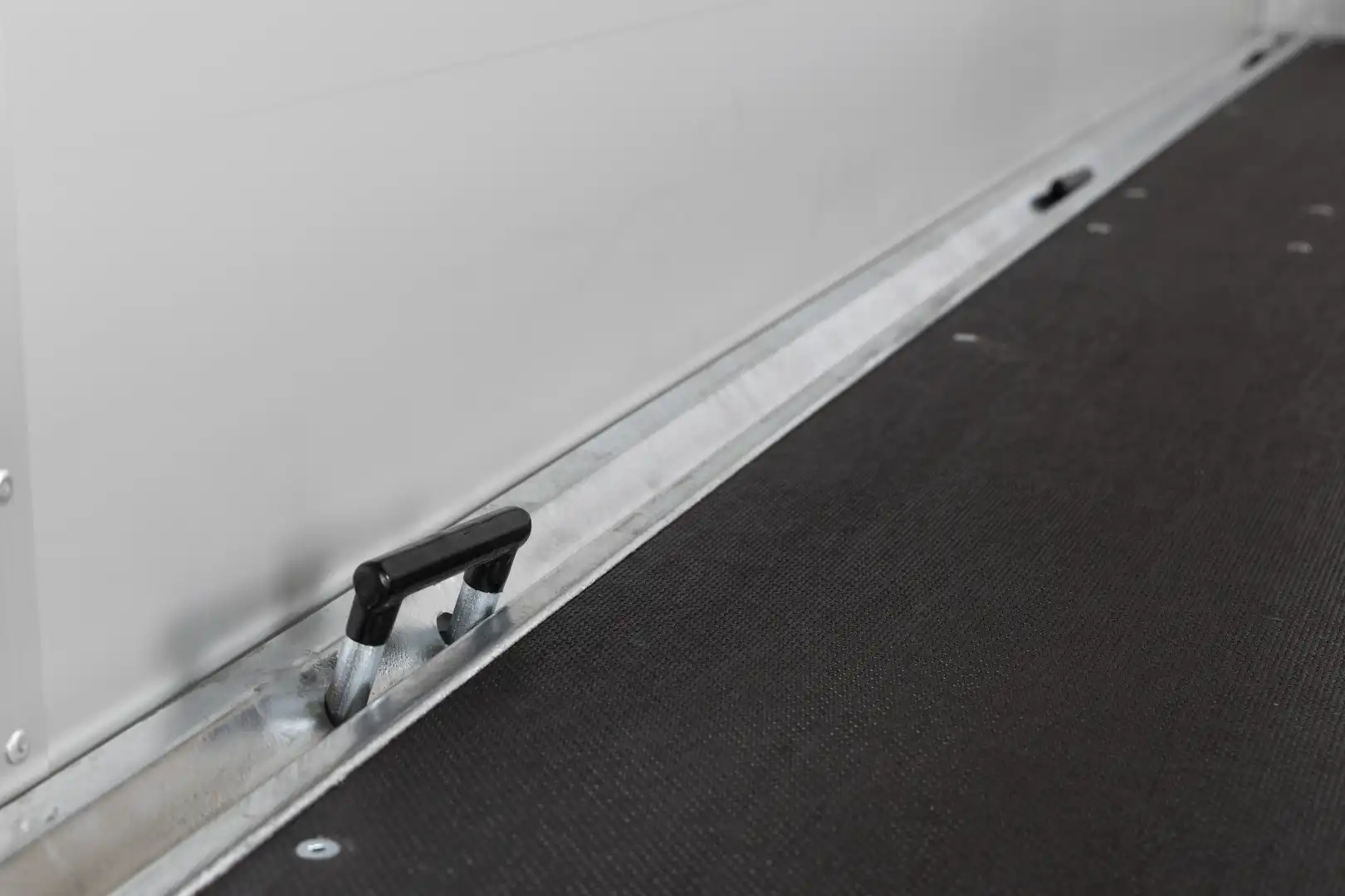 Variant PKW Anhänger Hochlader 2018 P3, 2000 kg, Ladefläche 3,15 x 1,75 m - Classic