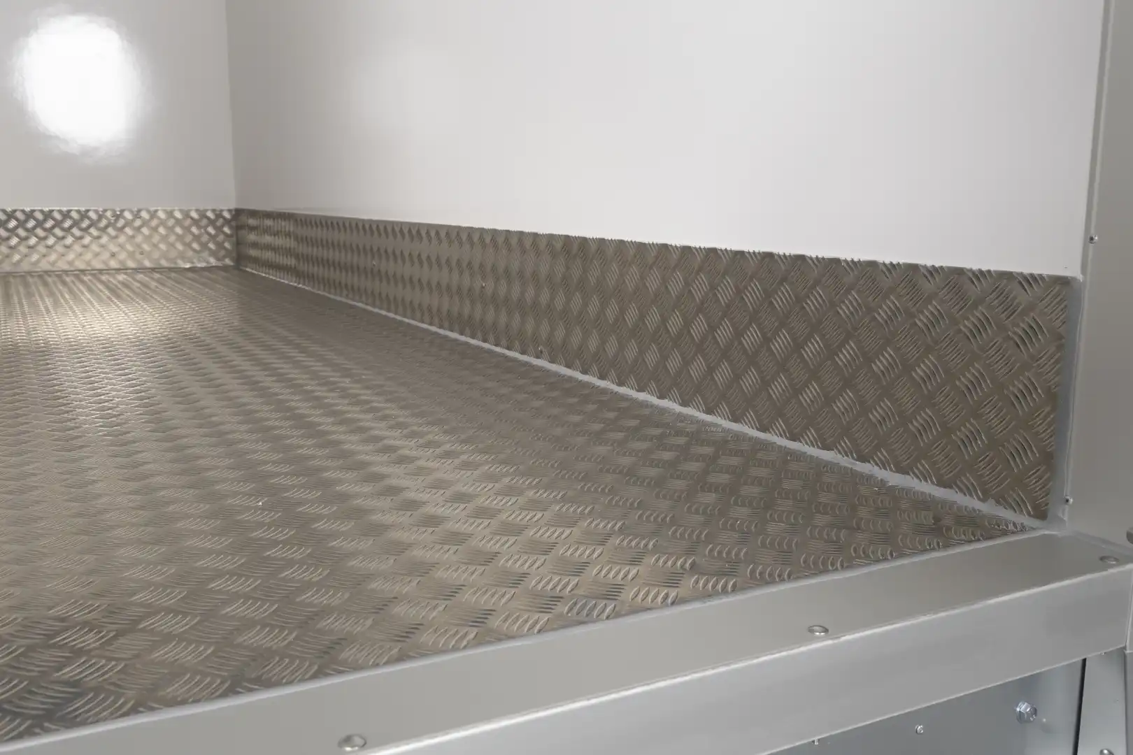 Variant Tiefkühlanhänger Gefrieranhänger mit Doppelflügeltür 2500 kg, Ladefläche 2,89 x 1,53 m, 2517 F3