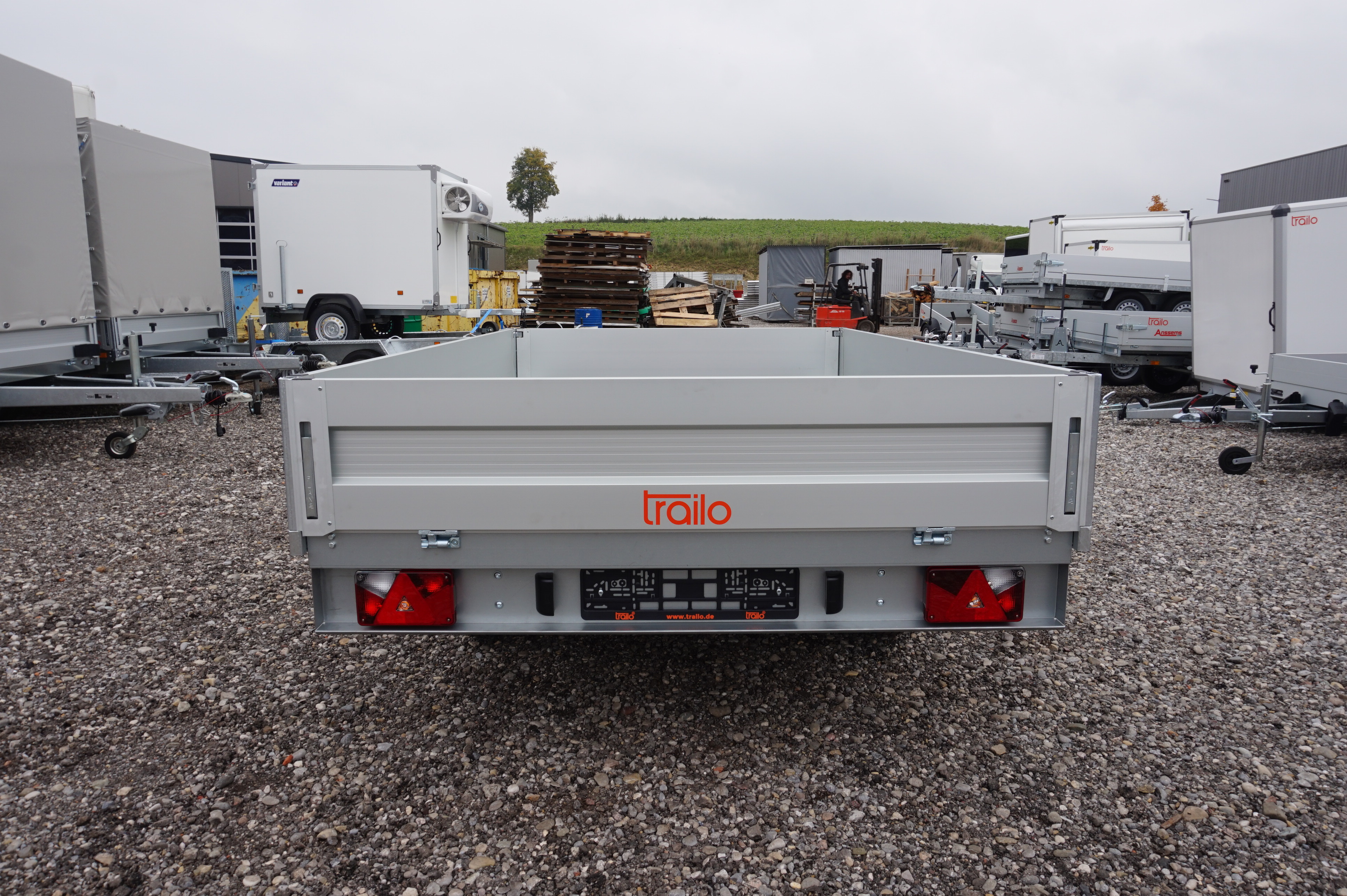 trailo PKW Anhänger Hochlader HL 3018-20, 2000 kg, Ladefläche 3,00 x 1,80 m