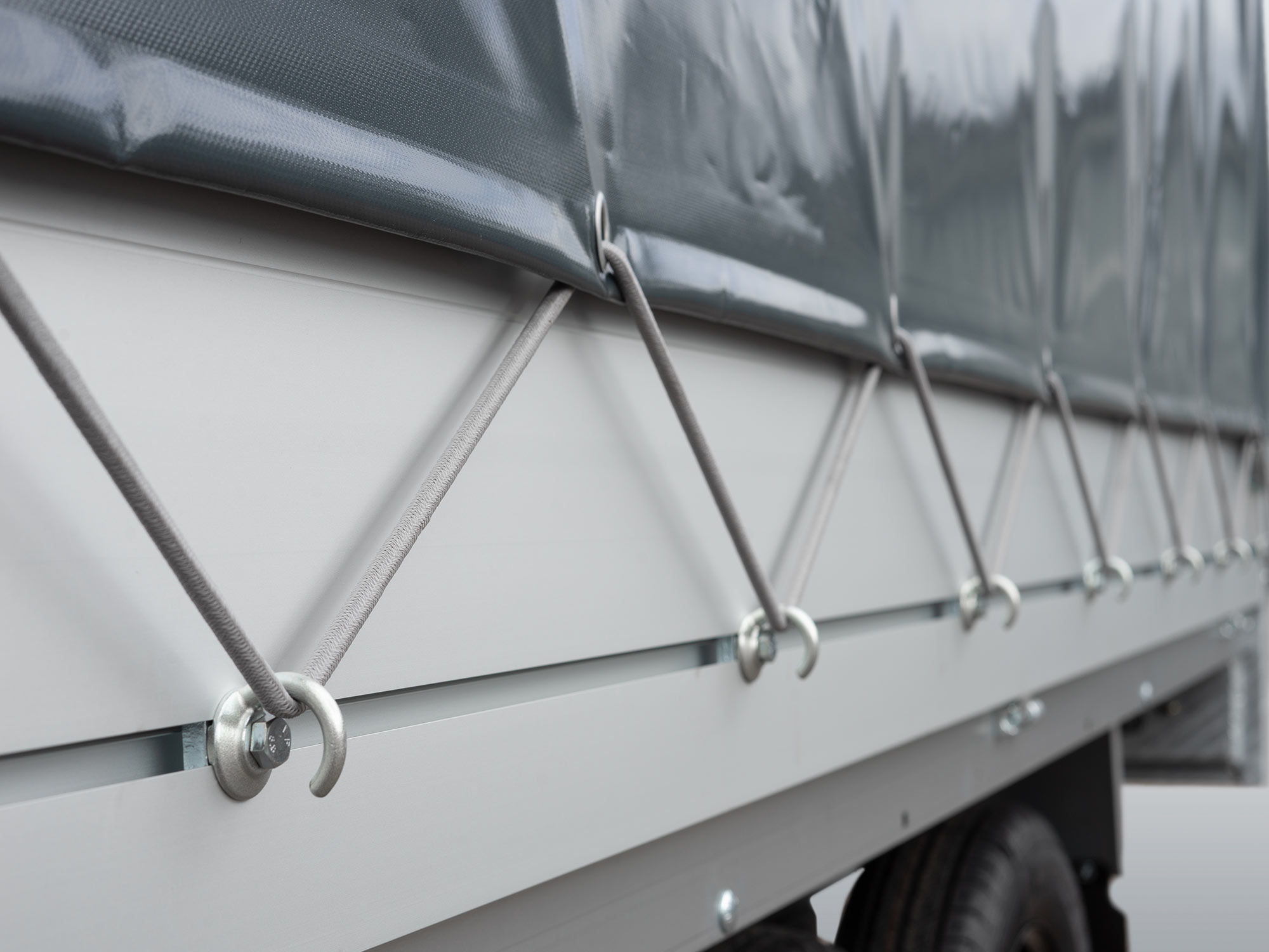 Anssems PKW Anhänger Hochlader Alu PLT-1 PRO 750kg, Ladefläche 3,05 x 1,50 m ungebremst mit Aktionsplane 1,65m