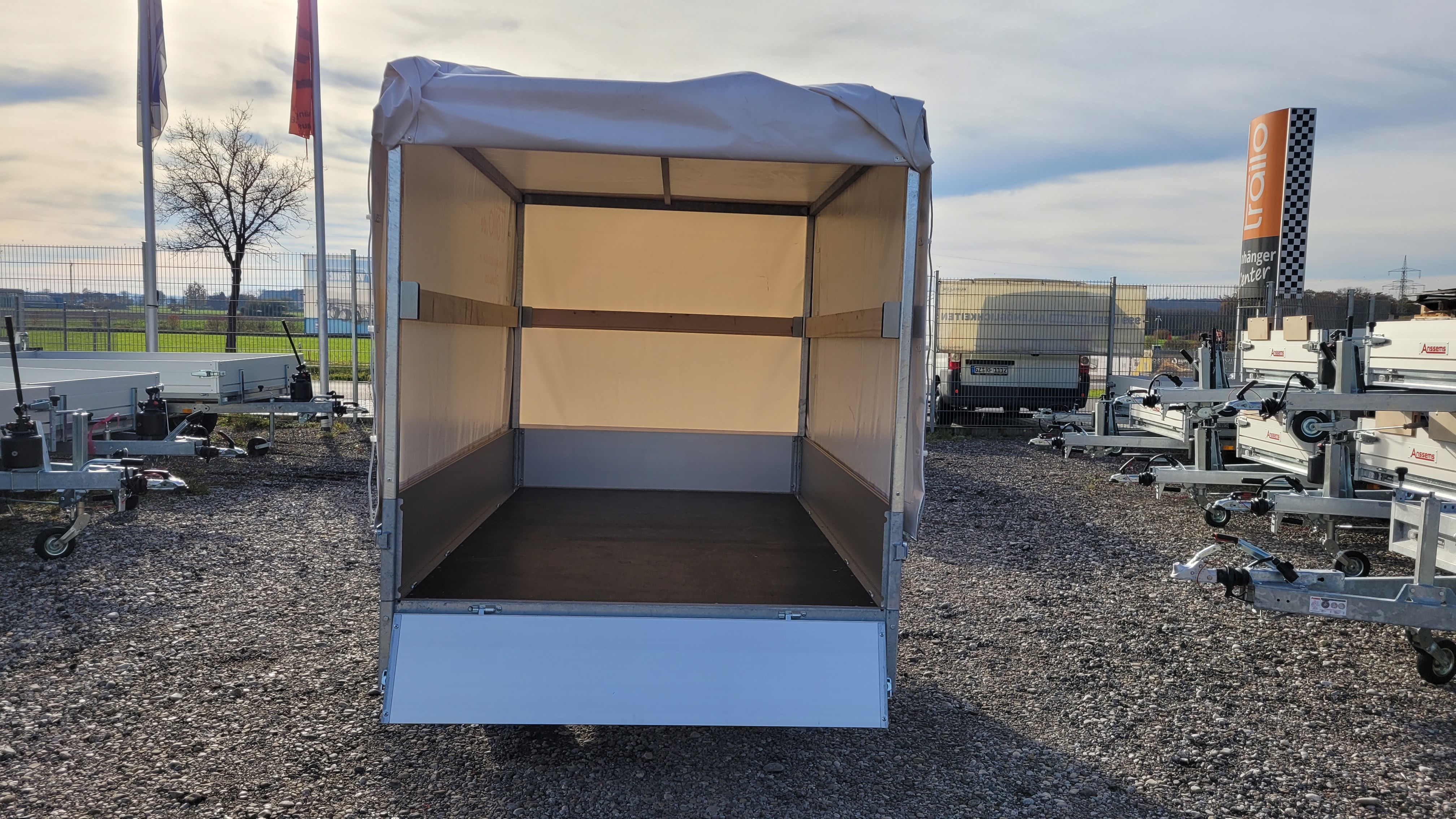 Anssems PKW Anhänger Hochlader Alu PLT-1 PRO 750kg, Ladefläcdefläche 2,51 x 1,50 m ungebremst mit Aktionsplane 1,50m