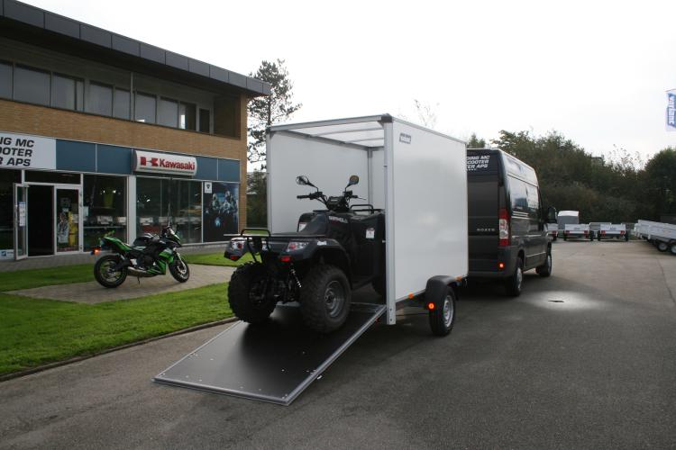 Variant PKW Anhänger Kofferanhänger 1315 HT mit Flügeltüren 1350 kg, Ladefläche 2,58 x 1,48 m, Innenhöhe 1,87 m