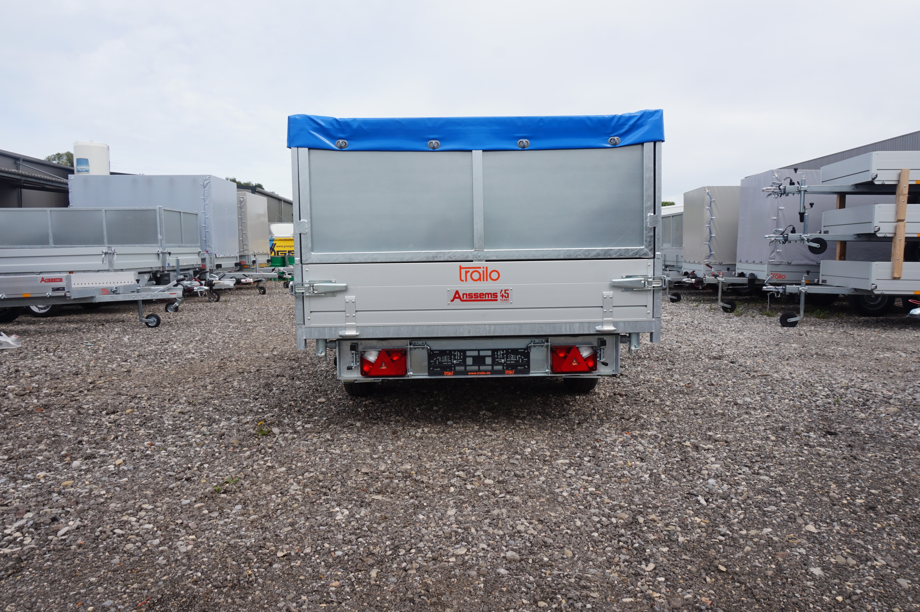 Anssems PKW Anhänger 3-Seitenkipper 2500 kg, Ladefläche 3,05x 1,78 m - Elektrisch - Komplettpaket