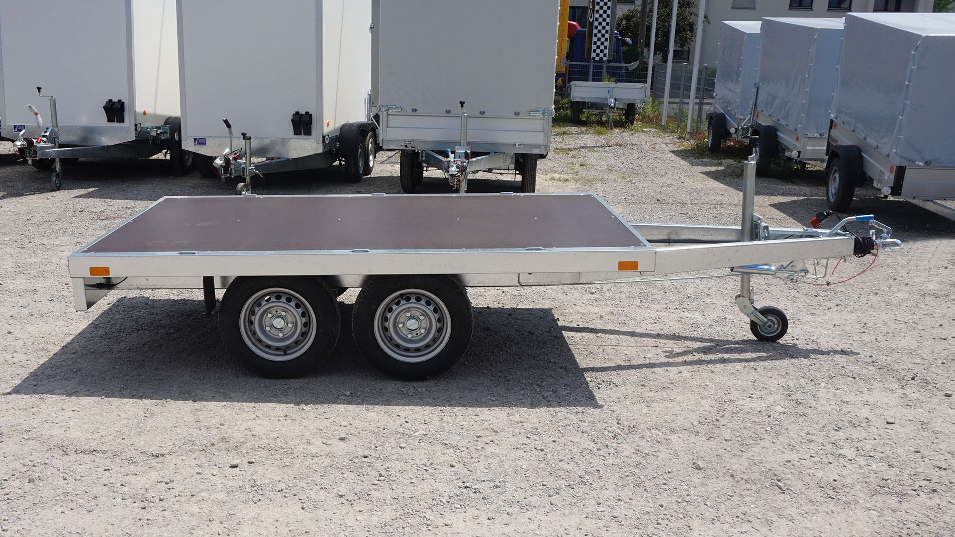 trailo PKW Anhänger Hochlader Plattform HL 3018-27P, 2700 kg, Ladefläche 3,00 x 1,80 m
