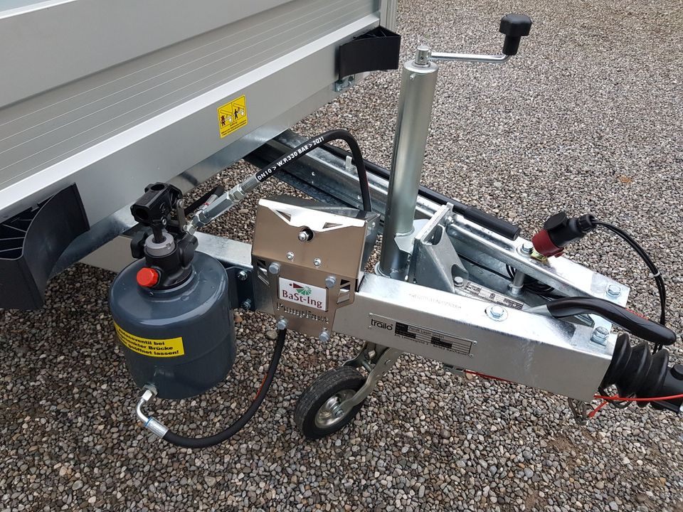 trailo PKW Anhänger Heckkipper RWK2515-13H, 1350kg, Ladefläche 2,54 x 1,47 m - Akkuschrauberhyraulik + Handhydraulik