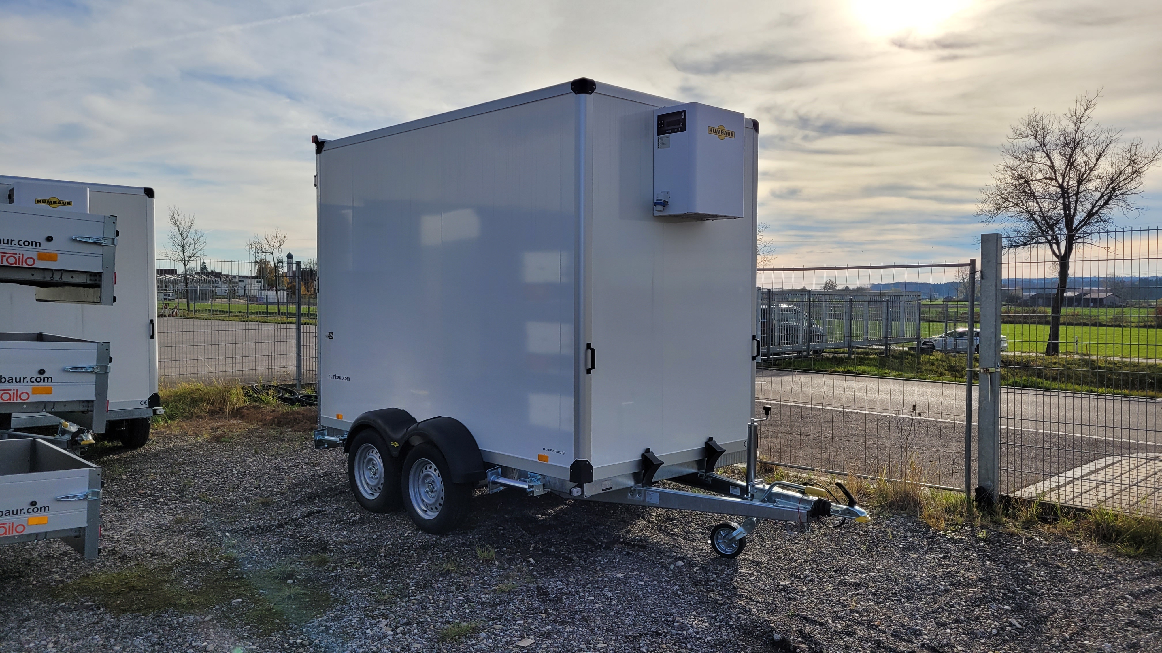 Humbaur HGK 253218 - 21 PF60 Deluxe Kühlanhänger 2500kg, Ladefläche 3,13x1,67m , Sonderinnenhöhe 2,26m