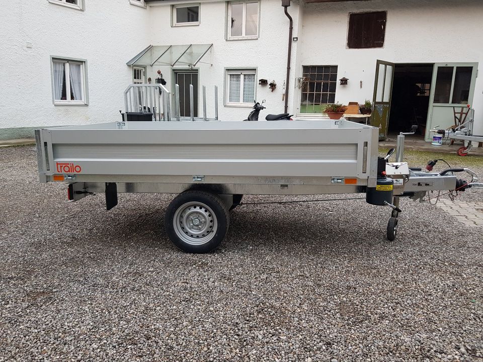 trailo PKW Anhänger Heckkipper RWK2515-13H, 1350kg, Ladefläche 2,54 x 1,47 m - Akkuschrauberhyraulik + Handhydraulik