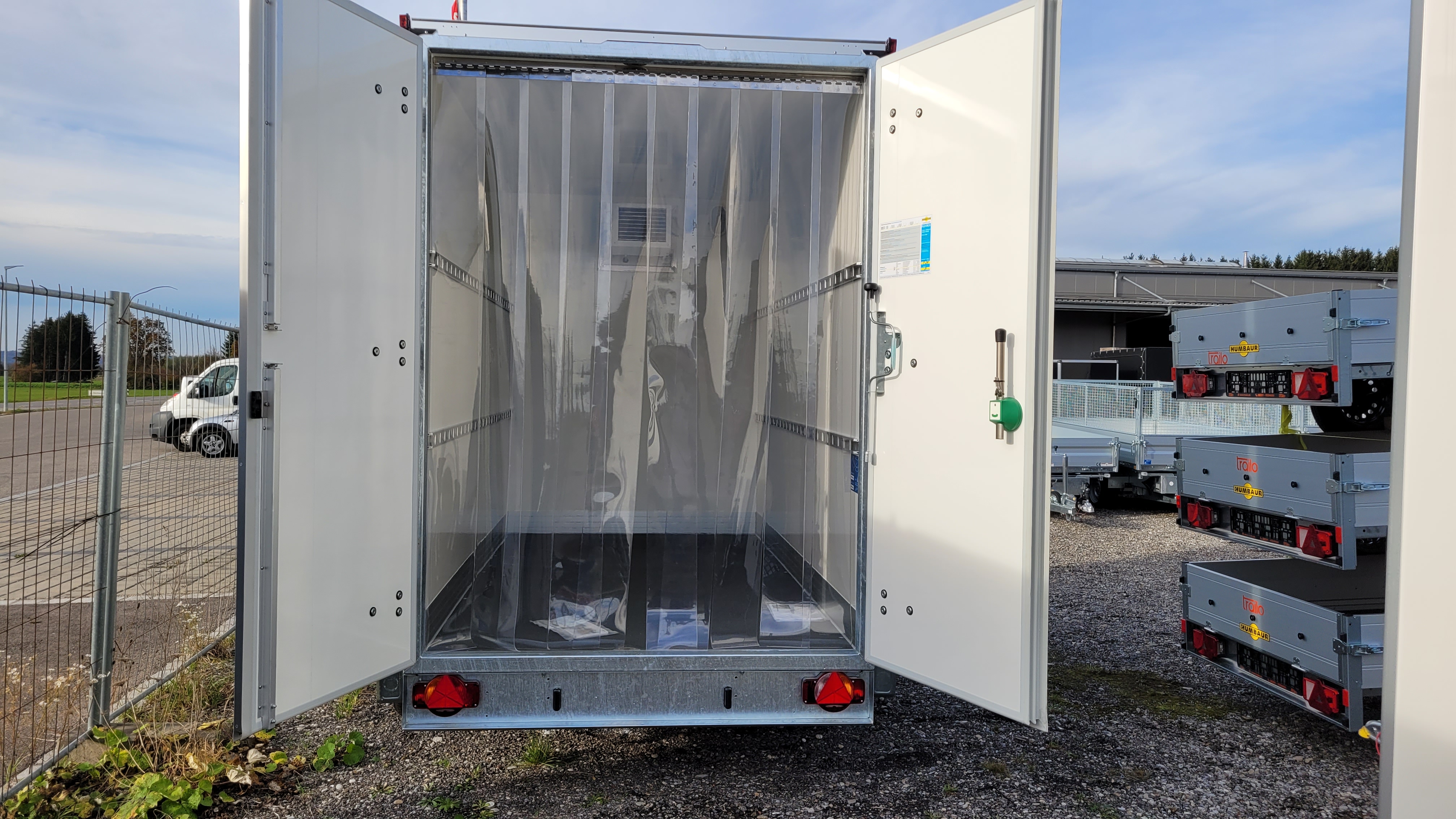 Humbaur HGK 253218 - 21 PF60 Deluxe Kühlanhänger 2500kg, Ladefläche 3,13x1,67m , Sonderinnenhöhe 2,26m