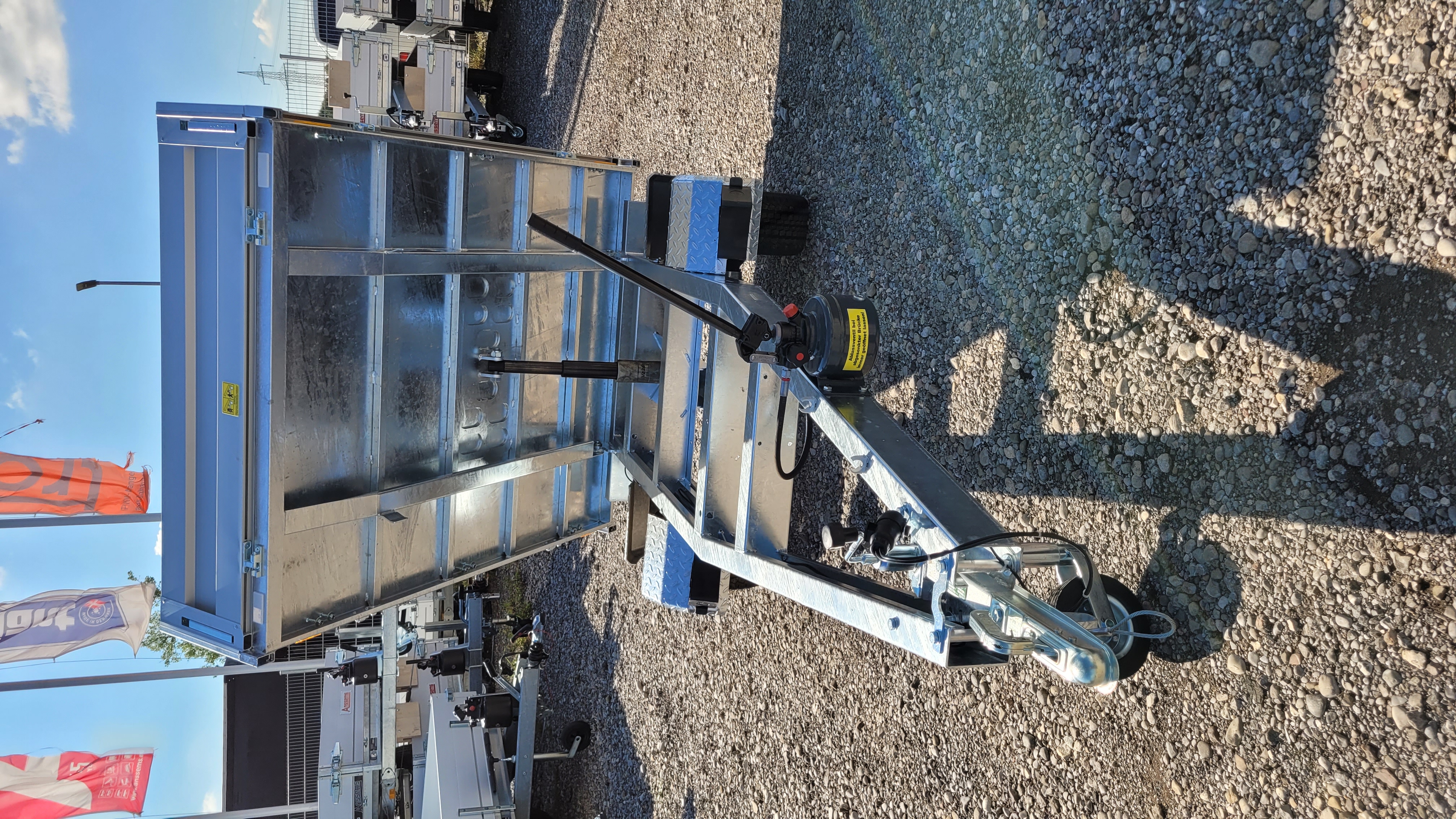 trailo PKW Anhänger Heckkipper RWK1715-75H, 750kg Ladefläche 1,70 x 1,47 m - Handhydraulik ungebremst