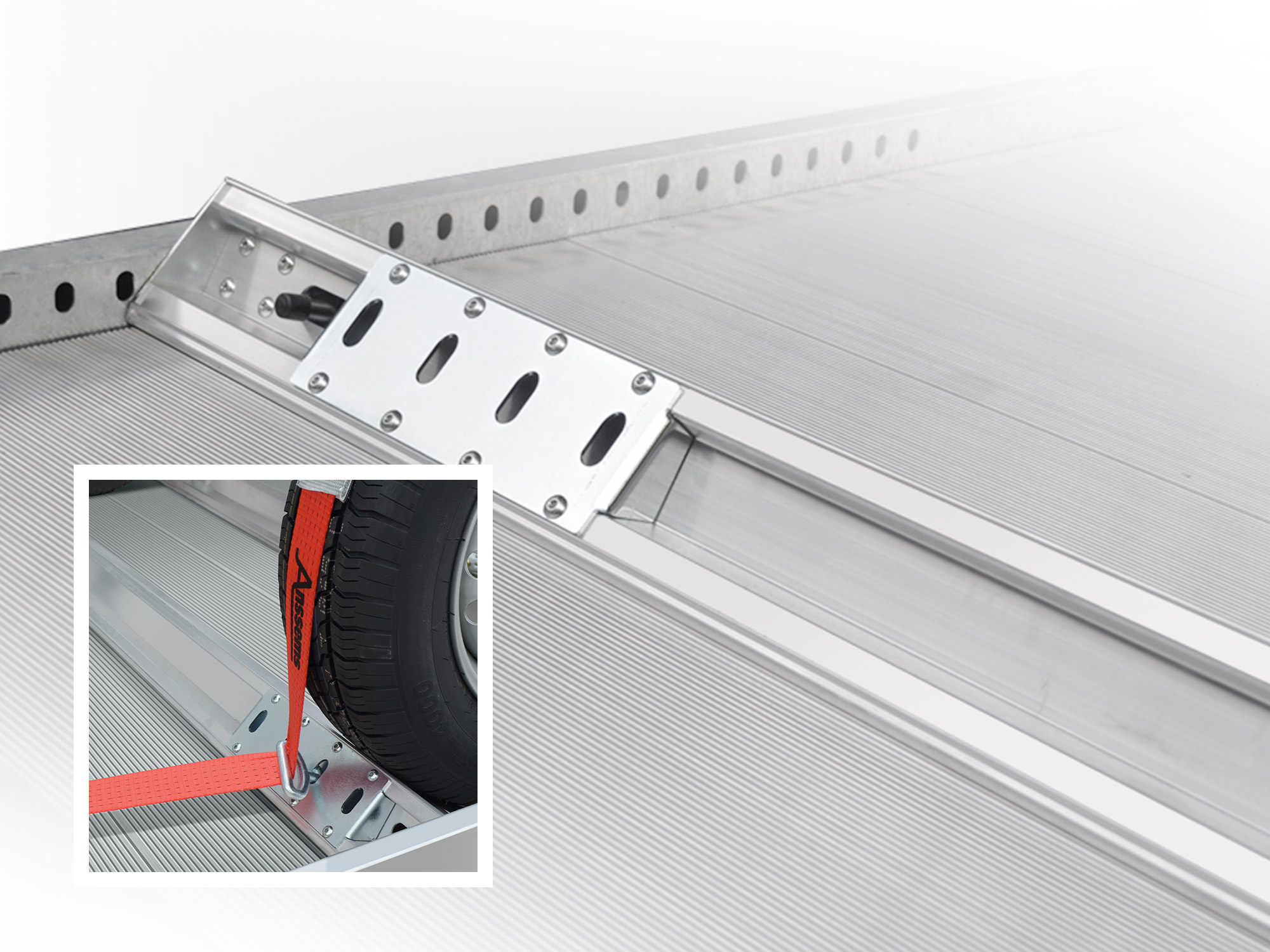 Radstopper mit Bindeauge 207 cm für Anssems/Hulco Carax mit 207cm Ladebreite